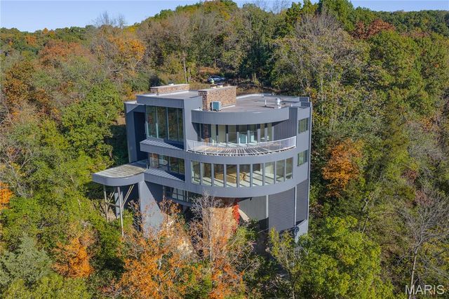 800 Holland Road, Ballwin, MO 63021