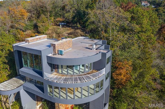 800 Holland Road, Ballwin, MO 63021