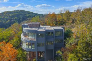 800 Holland Road, Ballwin, MO 63021