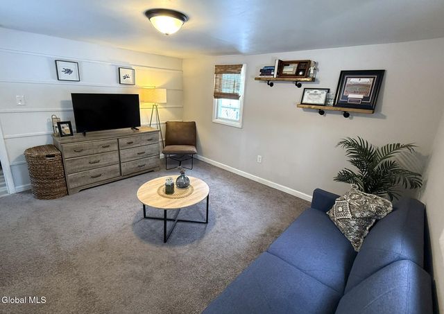 64 Keeler Drive, Albany, NY 12208