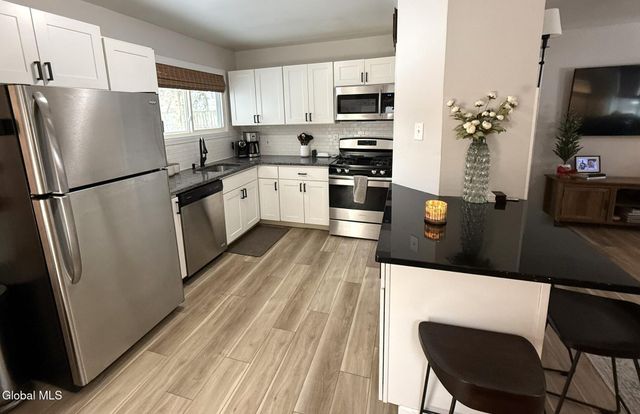 64 Keeler Drive, Albany, NY 12208