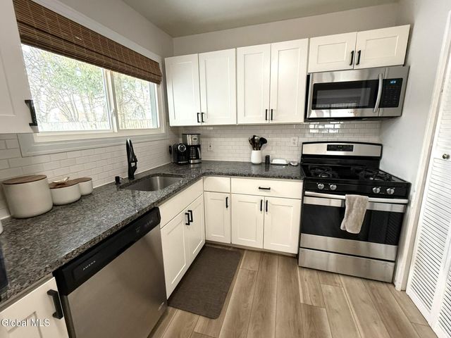 64 Keeler Drive, Albany, NY 12208