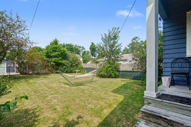 1949 Beverly Place, South Bend, IN 46616