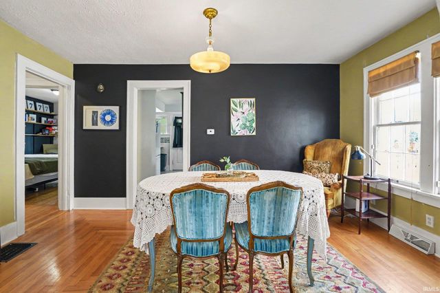 1949 Beverly Place, South Bend, IN 46616