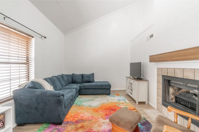 11120 Stratford Drive 205, Oklahoma City, OK 73120