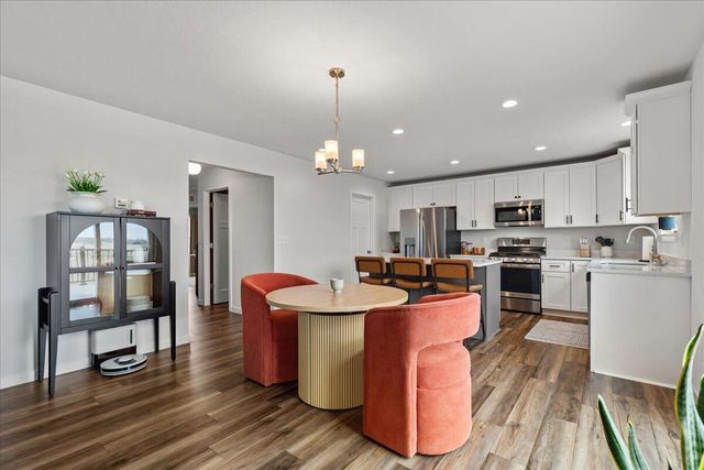 177 Emerald CIRCLE, Saukville, WI 53080