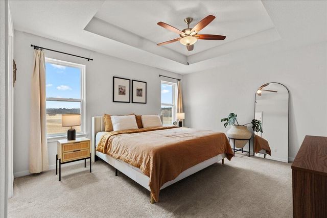 177 Emerald CIRCLE, Saukville, WI 53080