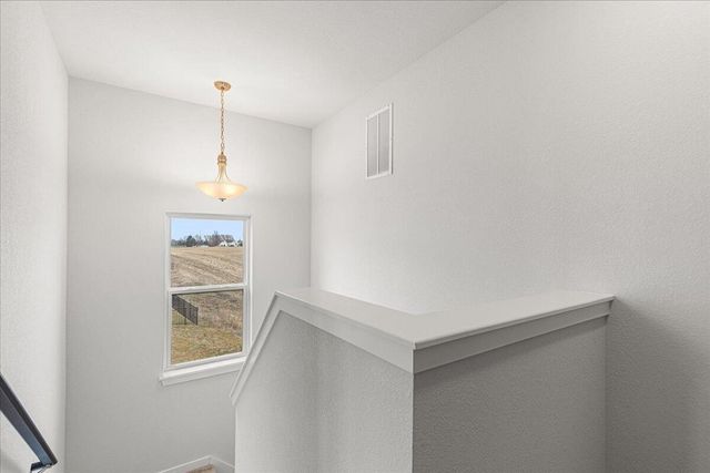 177 Emerald CIRCLE, Saukville, WI 53080