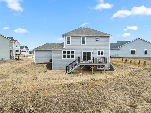 177 Emerald CIRCLE, Saukville, WI 53080