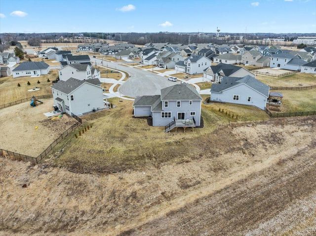 177 Emerald CIRCLE, Saukville, WI 53080
