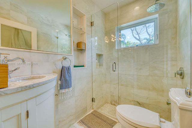 4071 Barbarossa Ave, Miami, FL 33133