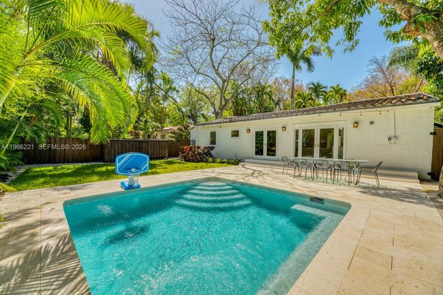 4071 Barbarossa Ave, Miami, FL 33133