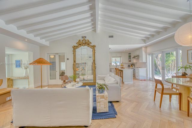 4071 Barbarossa Ave, Miami, FL 33133