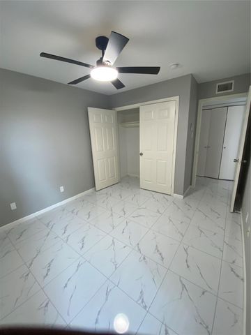 6633 W Airport Boulevard 903, Houston, TX 77035