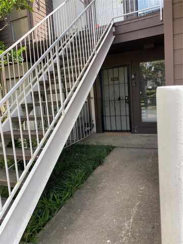 6633 W Airport Boulevard 903, Houston, TX 77035
