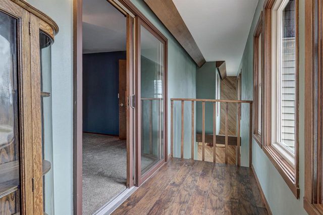 720 INDIANWOOD COURT, Neenah, WI 54956