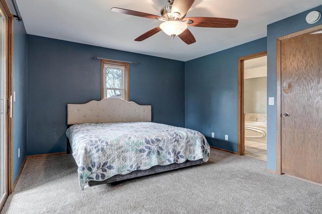 720 INDIANWOOD COURT, Neenah, WI 54956