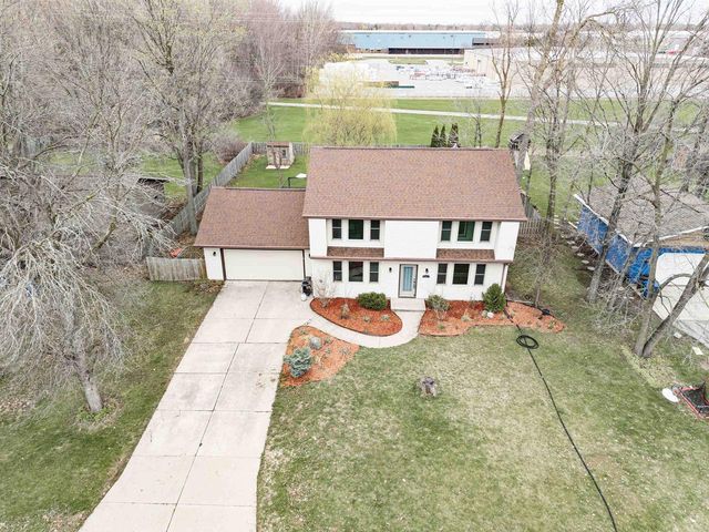 720 INDIANWOOD COURT, Neenah, WI 54956