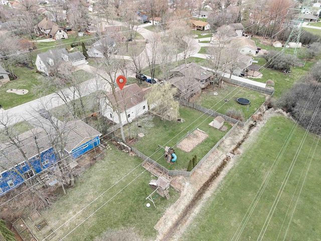 720 INDIANWOOD COURT, Neenah, WI 54956