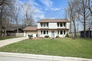 720 INDIANWOOD COURT, Neenah, WI 54956