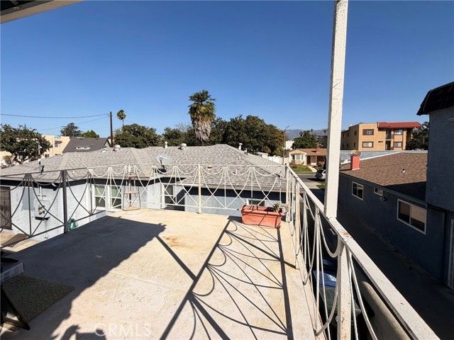 802 Fischer B, Glendale, CA 91205