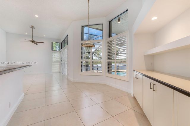 1051 Woodfall Ct, Weston, FL 33326