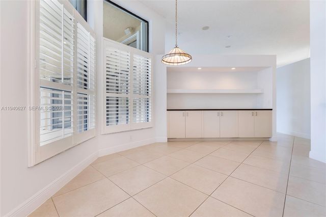 1051 Woodfall Ct, Weston, FL 33326