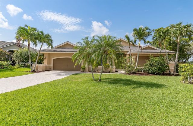 1051 Woodfall Ct, Weston, FL 33326