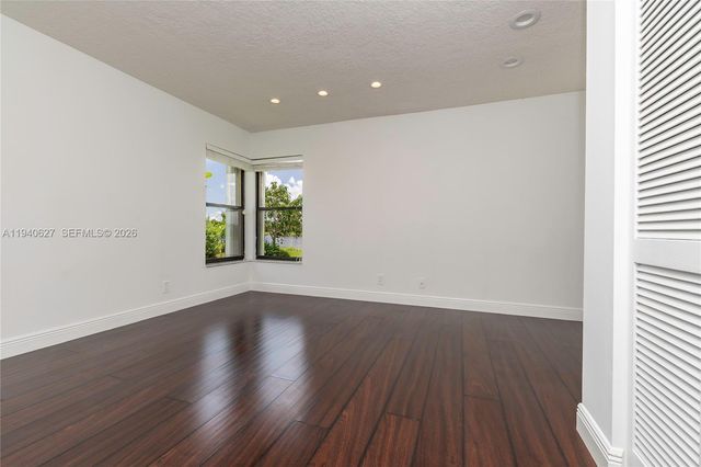 1051 Woodfall Ct, Weston, FL 33326