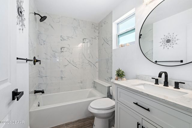 947 N Halifax Drive, Ormond Beach, FL 32176
