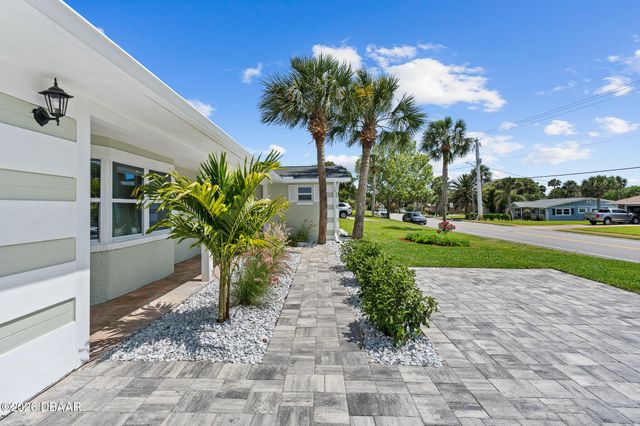 947 N Halifax Drive, Ormond Beach, FL 32176