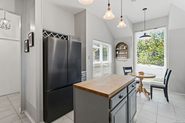 25123 Summit Crk, San Antonio, TX 78258