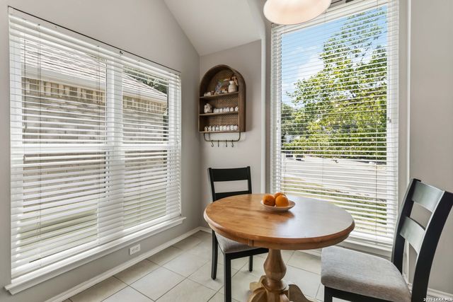 25123 Summit Crk, San Antonio, TX 78258