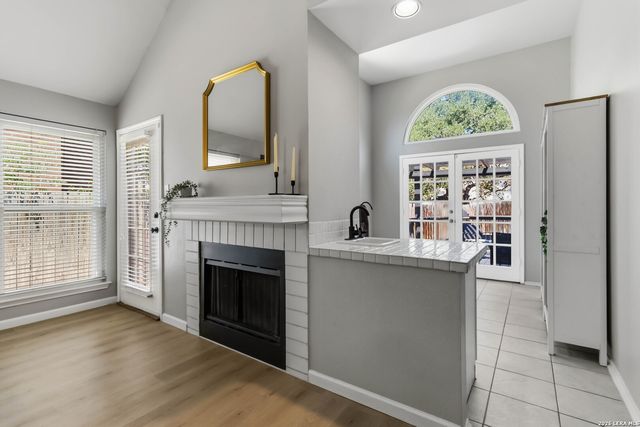 25123 Summit Crk, San Antonio, TX 78258
