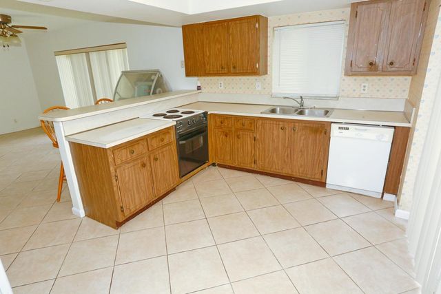 8156 NW 67th Avenue, Tamarac, FL 33321