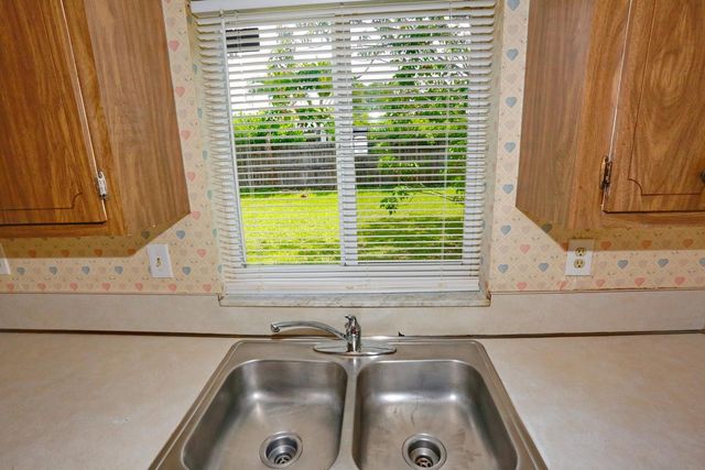8156 NW 67th Avenue, Tamarac, FL 33321