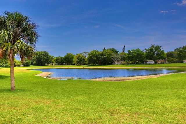8156 NW 67th Avenue, Tamarac, FL 33321