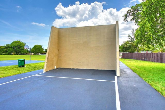 8156 NW 67th Avenue, Tamarac, FL 33321