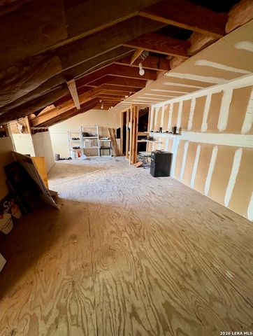 179 Caddo, San Antonio, TX 78211