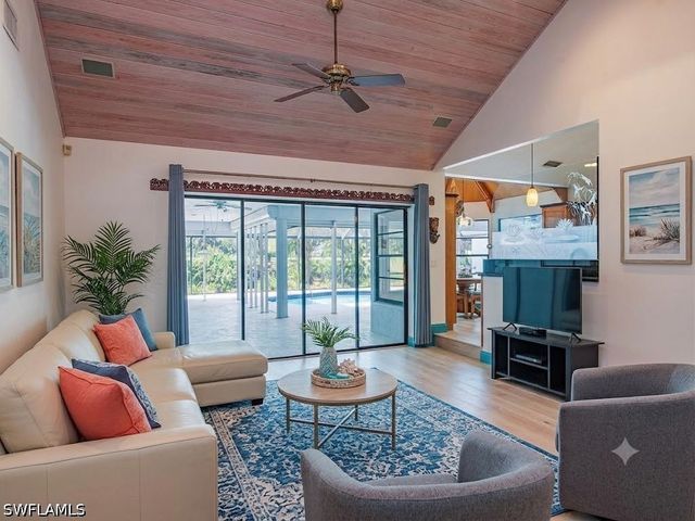 1926 Princess CT, Naples, FL 34110