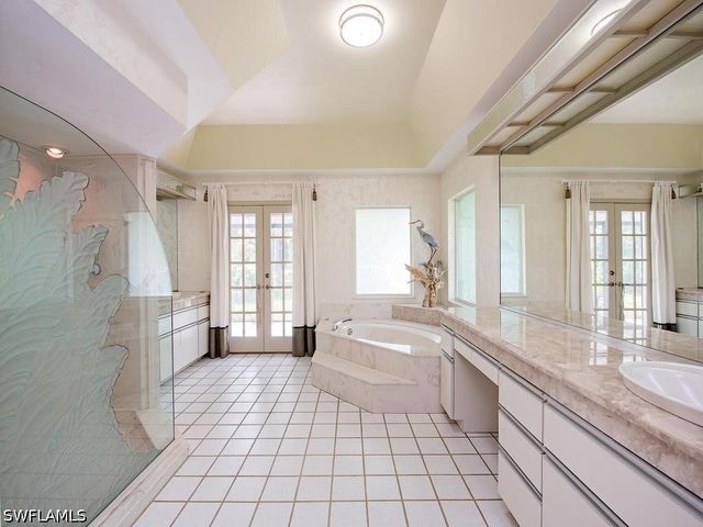 1926 Princess CT, Naples, FL 34110