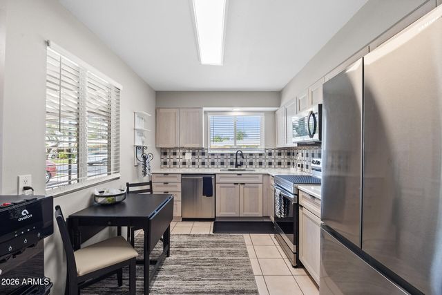 10210 W SNEAD Circle N, Sun City, AZ 85351
