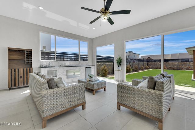 304 Rio Pinsaqui Court, El Paso, TX 79932