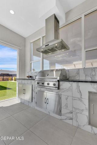 304 Rio Pinsaqui Court, El Paso, TX 79932
