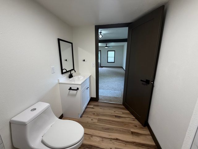 3903 AVENUE C, Council Bluffs, IA 51501