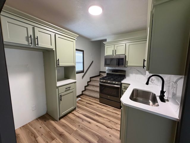 3903 AVENUE C, Council Bluffs, IA 51501