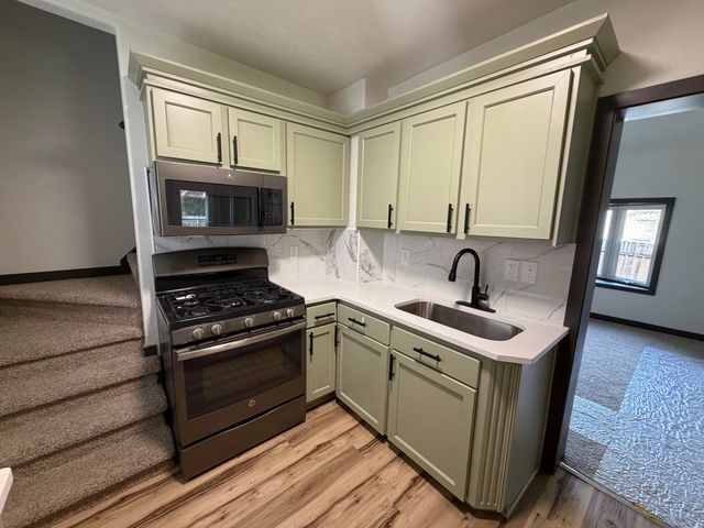 3903 AVENUE C, Council Bluffs, IA 51501