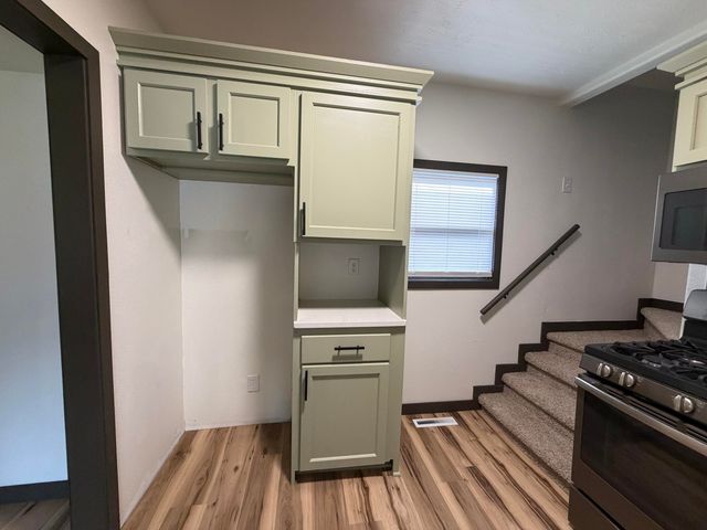 3903 AVENUE C, Council Bluffs, IA 51501