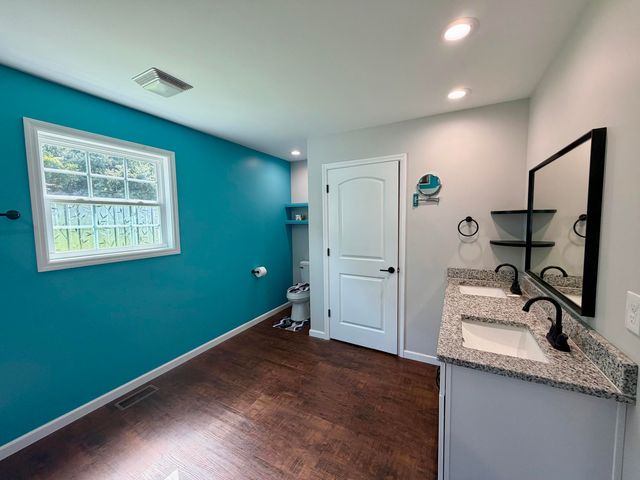 110 Waterstone Court, Benton, TN 37307