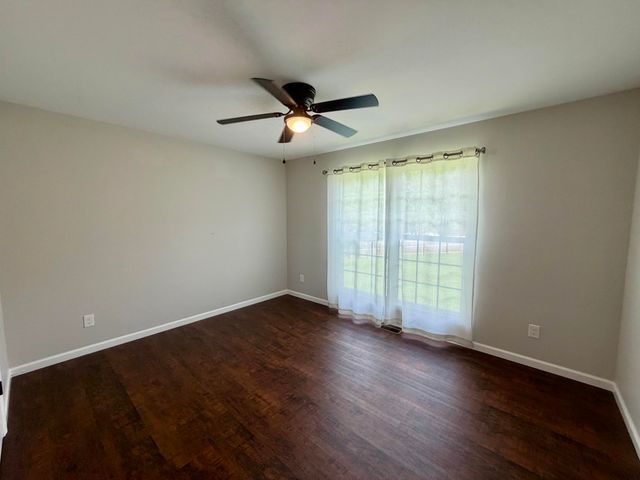 110 Waterstone Court, Benton, TN 37307